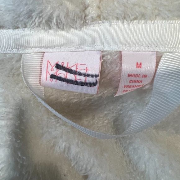 MAKE + MODEL Cream Mouse Graphic Hooded Robe‎ (M) - Picture 6 of 8